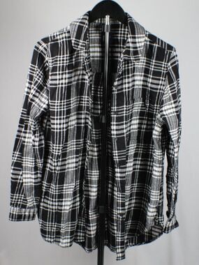 GAP Black and White Plaid Flannel Button Down Shirt - Small